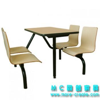 供應(yīng)曲木連體快餐店桌椅