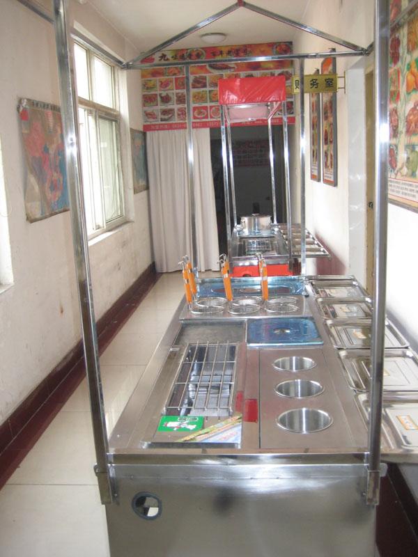 供應(yīng)山東6功能小吃車(chē)加盟