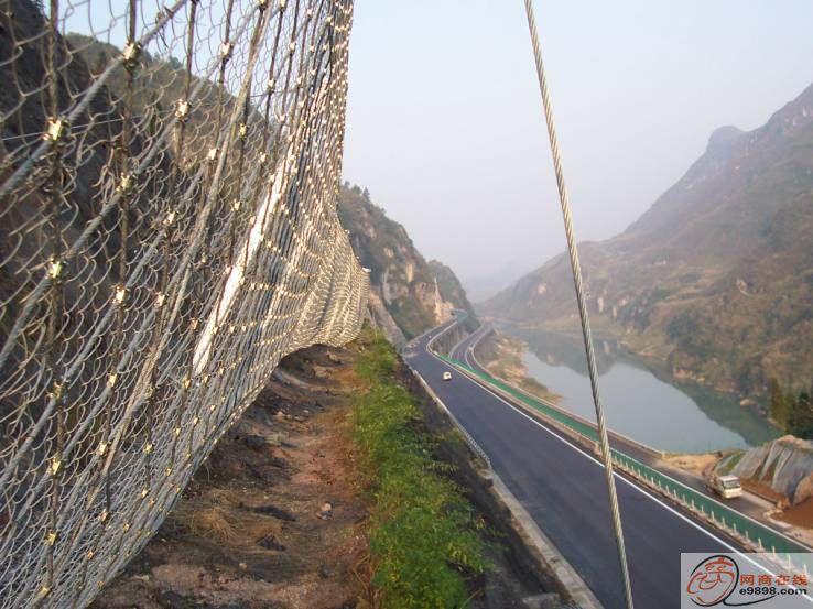 乌鲁木齐市乌鲁木齐钢丝绳网厂家供应乌鲁木齐钢丝绳网,边坡防护网,金属筛网被动环形边坡防护网