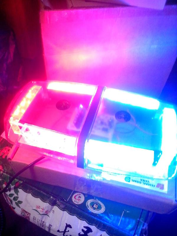 短排吸頂爆閃圖片