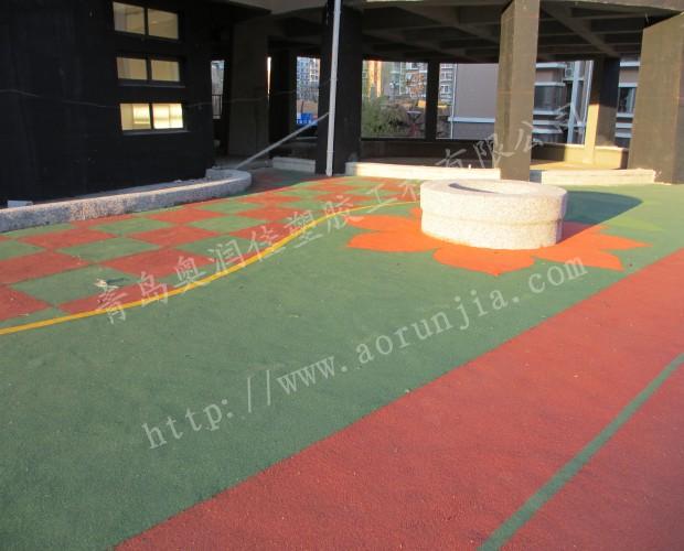 供應(yīng)幼兒園塑膠地面-室外彩色塑膠地面