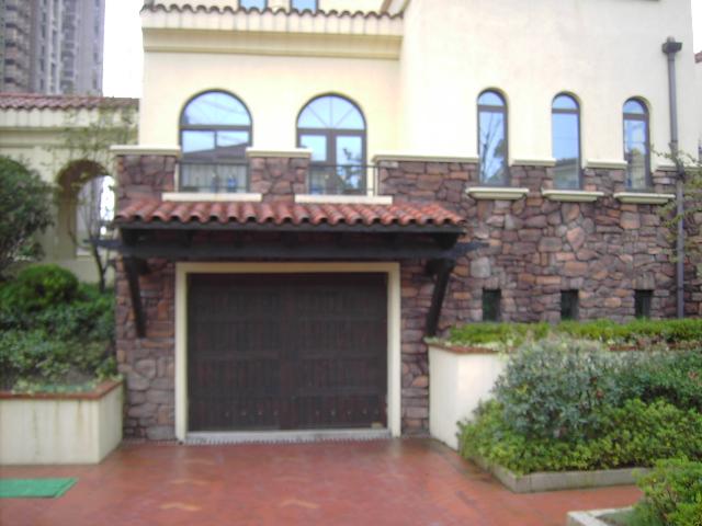 供應(yīng)施普雷特翻板車庫(kù)門-別墅用*車庫(kù)門施普雷特翻板車庫(kù)門-別墅