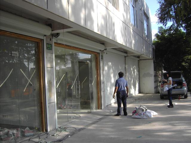 供應電動工業(yè)卷門遙控工業(yè)卷門鋁合金工業(yè)卷門