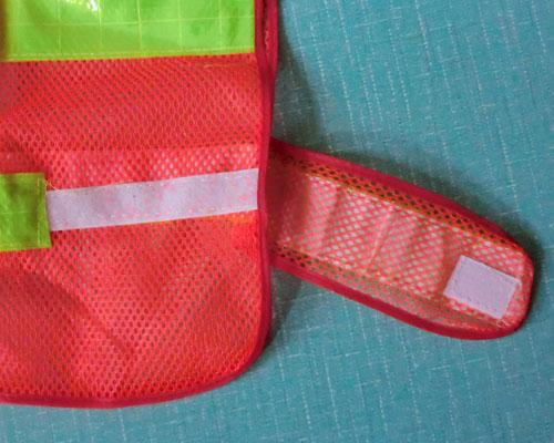 供應(yīng)高強(qiáng)*/*/交通指揮服/橡膠減速帶批發(fā)