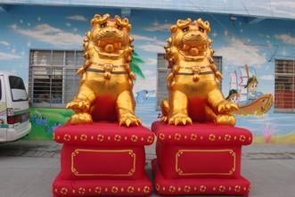 供應(yīng)常德哪里有充氣金獅銷售