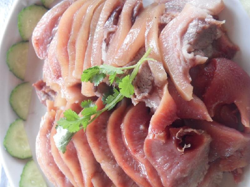 供應鹵豬頭肉鹵豬蹄燒雞