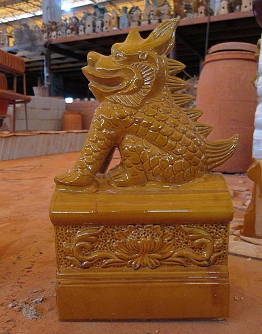 供應(yīng)優(yōu)質(zhì)琉璃瓦盾瓦