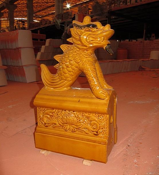 園林琉璃瓦脊上獸圖片