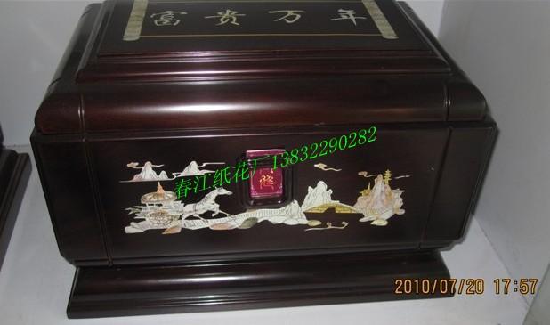 供應(yīng)殯葬花圈批發(fā)壽衣批發(fā)骨灰盒