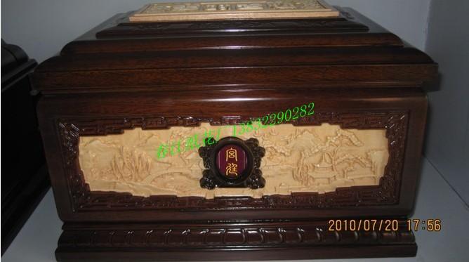 供應(yīng)殯葬骨灰盒批發(fā)花圈批發(fā)燈籠