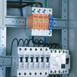 供應(yīng)V20-C-3-PH防雷器