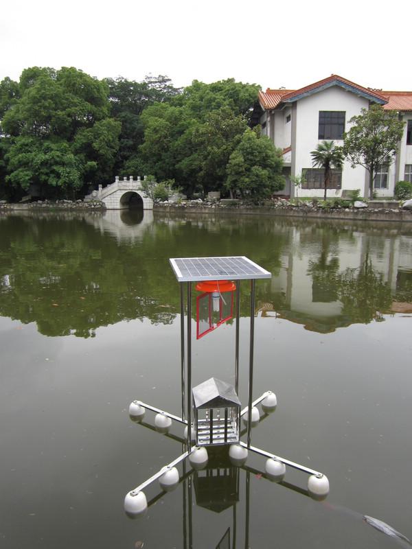 供應(yīng)太陽能黑光誘蟲燈誘蟲喂魚