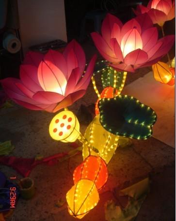 供應(yīng)大型手工蓮花燈制作 大型節(jié)日商場蓮花工藝燈制作