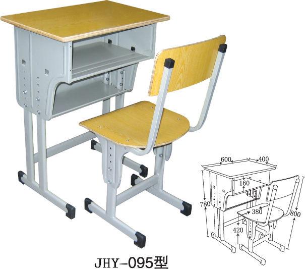 供应中学生单人双层课桌椅生产厂家图片