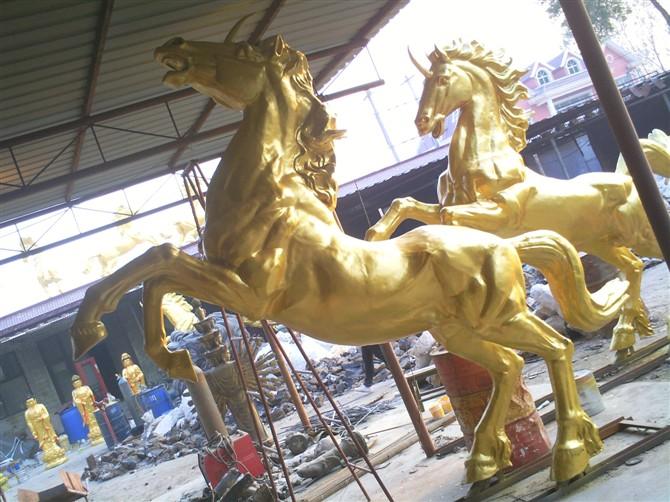 供應(yīng)貼金銅雕馬