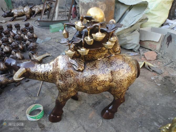 動(dòng)物雕塑圖片