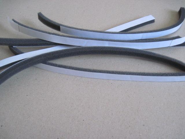 供應(yīng)防塵海綿膠條單面膠防塵海綿