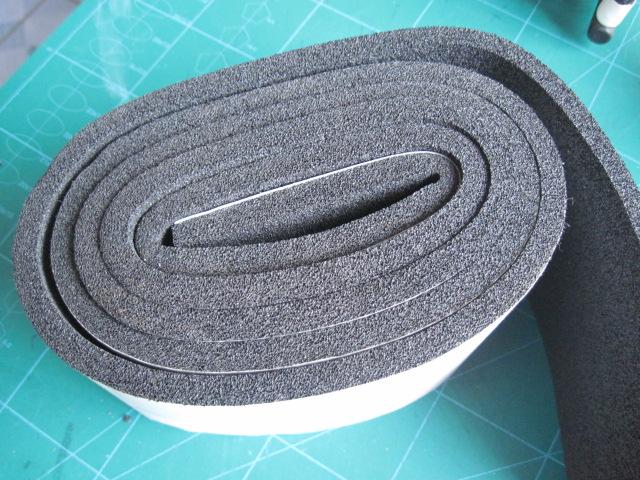 開孔慢回彈橡膠條 耐高溫EPDM開孔海綿條