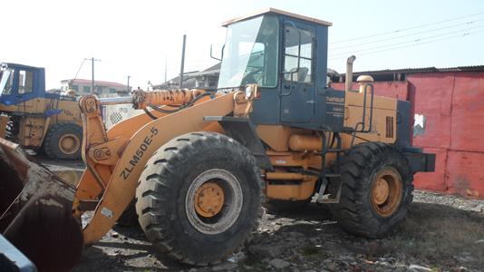 供應(yīng)常林50-5及ZL18二手裝載機(jī)
