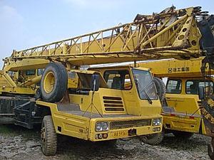 優(yōu)質(zhì)貨源徐工16噸四節(jié)臂二手吊機圖片