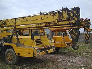 供應(yīng)徐工16噸二手吊車（四節(jié)臂帶牌）