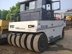 徐州膠輪/三輪靜壓二手壓路機(jī)圖片