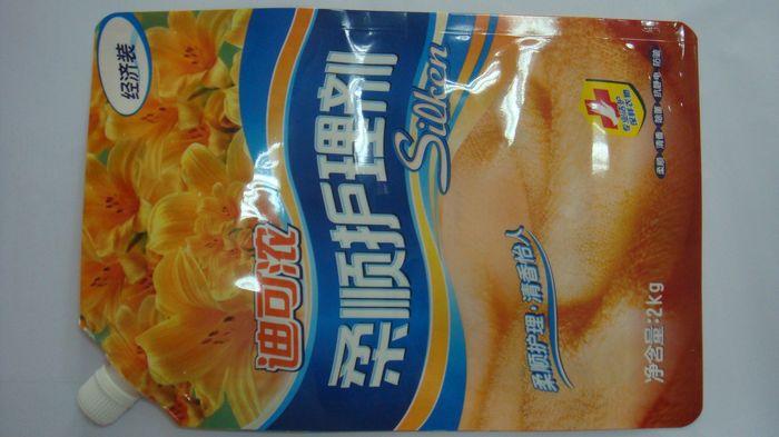 供應(yīng)東莞華迪包裝袋液體吸嘴袋廠家