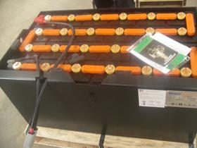 供應(yīng)昆山合力CPD15-CPD25電動叉車電瓶