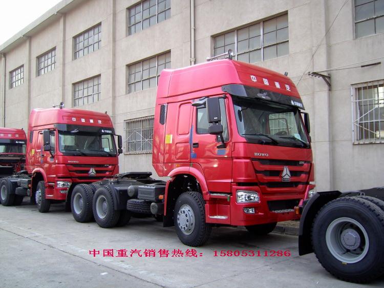 供應(yīng)豪沃375馬力后雙橋牽引車價格