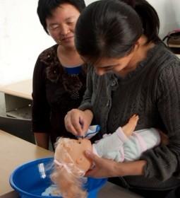 專業(yè)提供持證上崗經(jīng)驗(yàn)豐富的育嬰嫂圖片