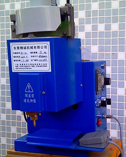 供應(yīng)東莞熱熔膠點(diǎn)膠機(jī)；電子點(diǎn)膠機(jī)