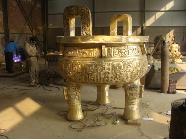 供應(yīng)銅雕寶鼎制作價(jià)格