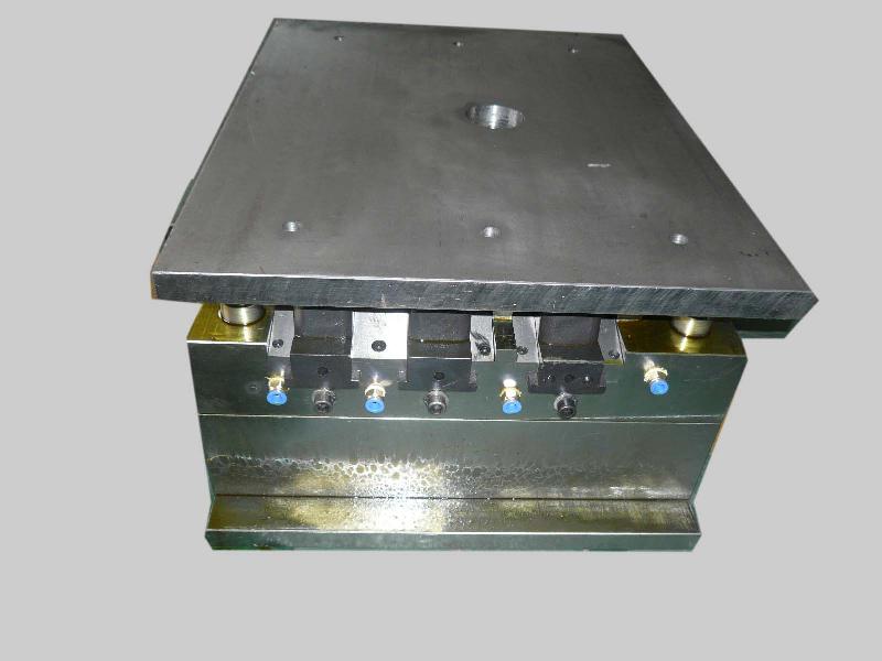 供應(yīng)塑料模訂做