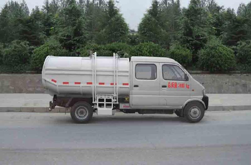 供應(yīng)小型雙排座垃圾車