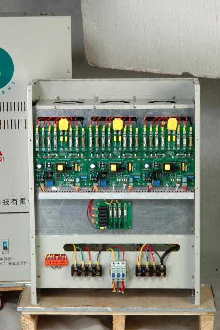 供应ILUEST智能照明调控装置10KVA-400