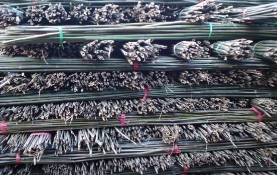 供應(yīng)三米片的價格，架菜竹、竹片、小山竹、竹跳板、毛竹、3米竹片