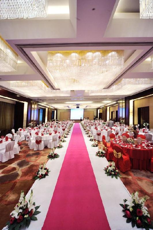 供應(yīng)揚(yáng)州婚禮現(xiàn)場(chǎng)純鮮花布置