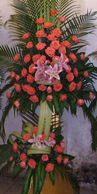 供應(yīng)揚(yáng)州花籃制作揚(yáng)州伊寧鮮花禮儀