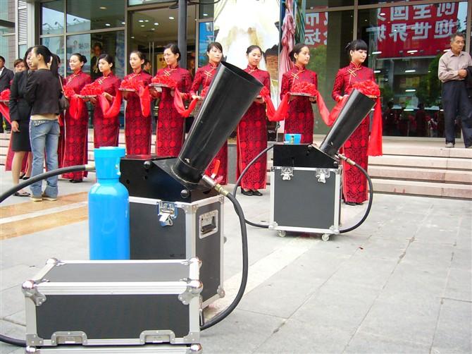 供應(yīng)揚州慶典*彩虹機出租