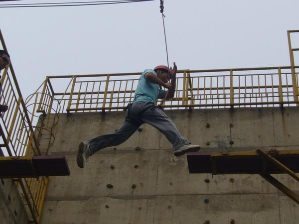 專業(yè)培訓(xùn)-戶外拓展訓(xùn)練-礪鋒經(jīng)典項(xiàng)目之?dāng)鄻?  title=