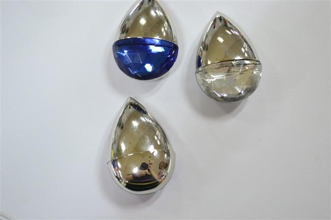 供應(yīng)深圳水晶吊墜u盤(pán)公司禮品u盤(pán)定制