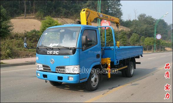 東風(fēng)金霸隨車吊圖片