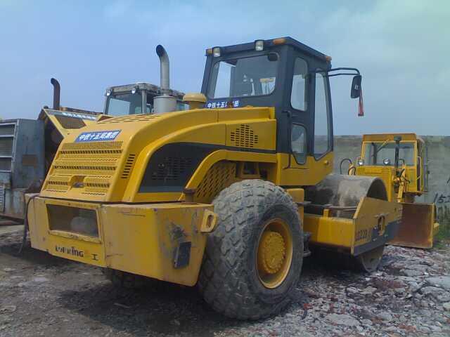 二手壓路機(jī)高價(jià)收購(gòu)圖片