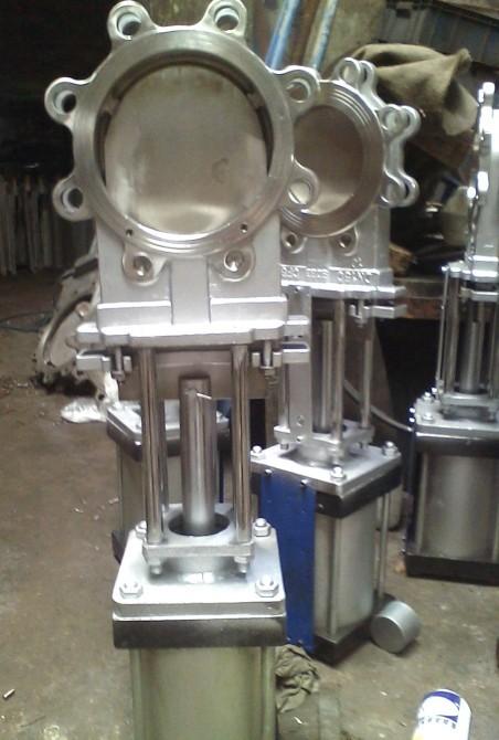 供應(yīng)PZ673氣動對夾式刀型閘閥