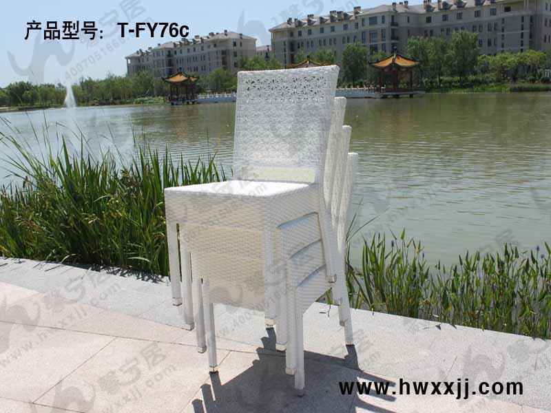 供應(yīng)餐廳桌椅