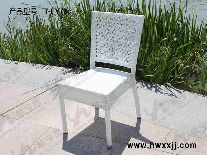 供應(yīng)餐廳桌椅