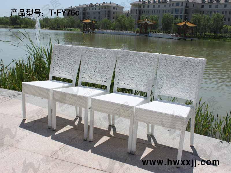 供應(yīng)餐廳桌椅