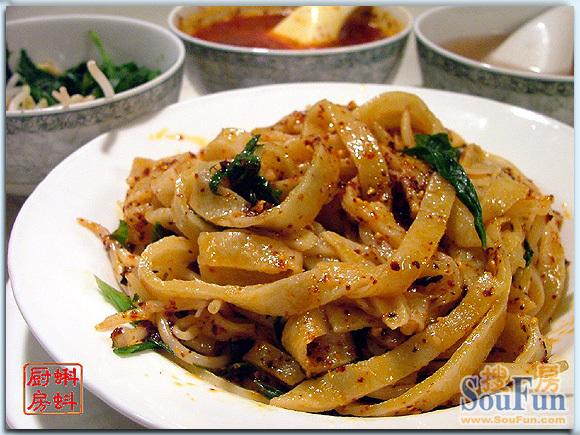 供應(yīng)搟面皮機(jī)搟面皮機(jī)價(jià)格搟面皮機(jī)廠家