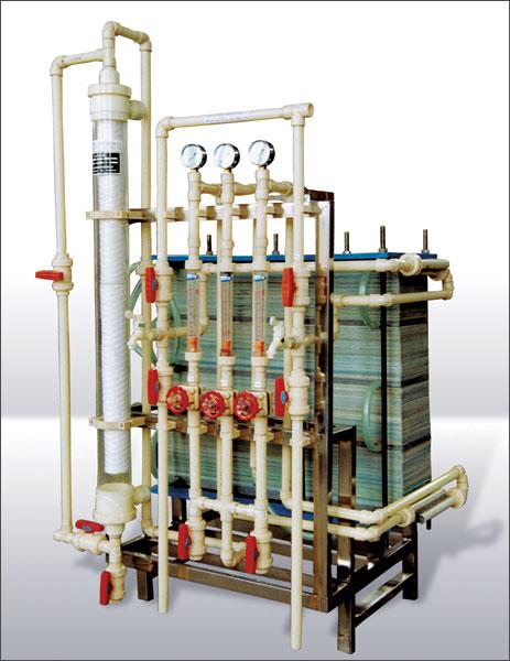 供应辽宁盘锦离子水电渗析设备蒸馏水设备专业厂家沈阳佰沃水处理公司图片