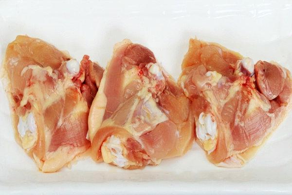 供應(yīng)上海金鑼冷鮮保鮮雞帶皮去骨上腿肉